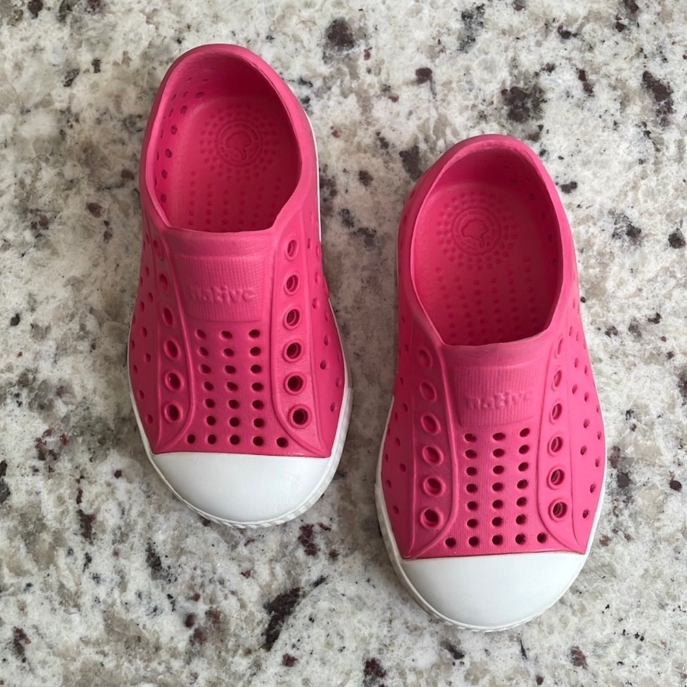 Native Shoes Jefferson EUC Size 5